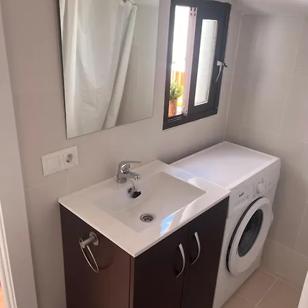 Lidia Planta 2, La Carihuela 1ª Linea Playa, Vistas Mar, Buhardilla 1 Dormitorio, 40 M2, 1-3 Huesped, Terraza, Wifi *