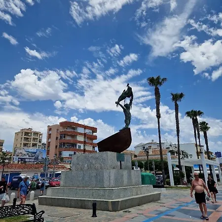 Lidia Planta 2, La Carihuela 1ª Linea Playa, Vistas Mar, Buhardilla 1 Dormitorio, 40 M2, 1-3 Huesped, Terraza, Wifi Torremolinos