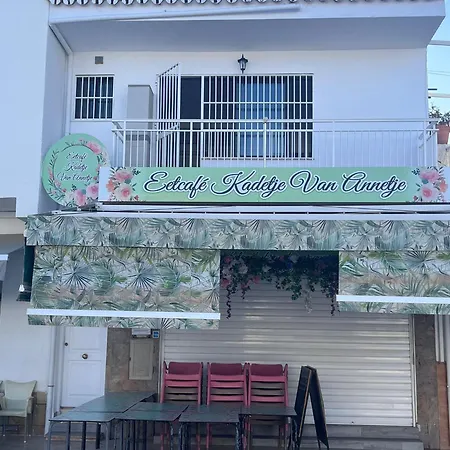 Lidia Planta 2, La Carihuela 1ª Linea Playa, Vistas Mar, Buhardilla 1 Dormitorio, 40 M2, 1-3 Huesped, Terraza, Wifi Torremolinos