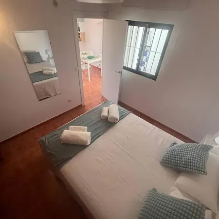 Apartamento Lidia Planta 2, La Carihuela 1ª Linea Playa, Vistas Mar, Buhardilla 1 Dormitorio, 40 M2, 1-3 Huesped, Terraza, Wifi