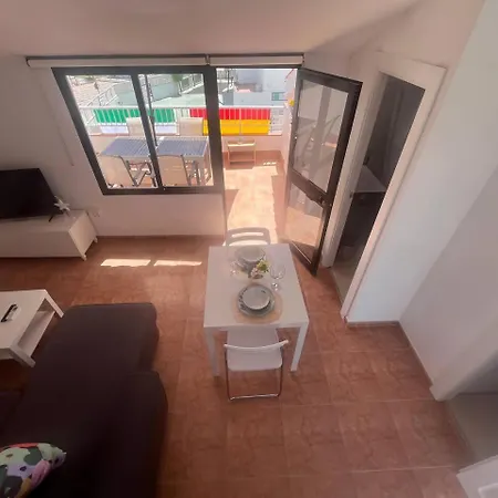 Lidia Planta 2, La Carihuela 1ª Linea Playa, Vistas Mar, Buhardilla 1 Dormitorio, 40 M2, 1-3 Huesped, Terraza, Wifi Daire