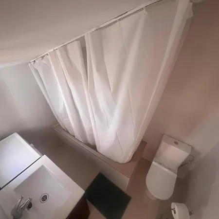 Apartamento Lidia Planta 2, La Carihuela 1ª Linea Playa, Vistas Mar, Buhardilla 1 Dormitorio, 40 M2, 1-3 Huesped, Terraza, Wifi Torremolinos