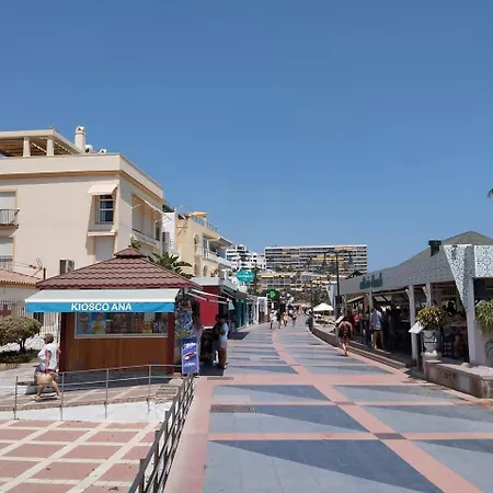 Apartamento Lidia Planta 2, La Carihuela 1ª Linea Playa, Vistas Mar, Buhardilla 1 Dormitorio, 40 M2, 1-3 Huesped, Terraza, Wifi Torremolinos