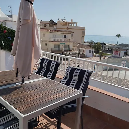 Lidia Planta 2, La Carihuela 1ª Linea Playa, Vistas Mar, Buhardilla 1 Dormitorio, 40 M2, 1-3 Huesped, Terraza, Wifi Apartamento *