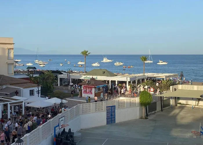 Apartamento Lidia Planta 2, La Carihuela 1ª Linea Playa, Vistas Mar, Buhardilla 1 Dormitorio, 40 M2, 1-3 Huesped, Terraza, Wifi *