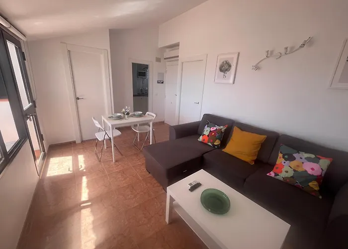 Lidia Planta 2, La Carihuela 1ª Linea Playa, Vistas Mar, Buhardilla 1 Dormitorio, 40 M2, 1-3 Huesped, Terraza, Wifi *