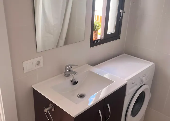 Lidia Planta 2, La Carihuela 1ª Linea Playa, Vistas Mar, Buhardilla 1 Dormitorio, 40 M2, 1-3 Huesped, Terraza, Wifi *