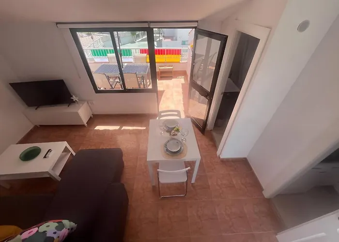 Lidia Planta 2, La Carihuela 1ª Linea Playa, Vistas Mar, Buhardilla 1 Dormitorio, 40 M2, 1-3 Huesped, Terraza, Wifi Apartamento