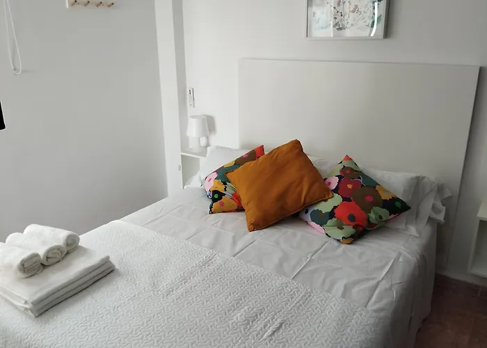 Lidia Planta 2, La Carihuela 1ª Linea Playa, Vistas Mar, Buhardilla 1 Dormitorio, 40 M2, 1-3 Huesped, Terraza, Wifi Apartamento Torremolinos